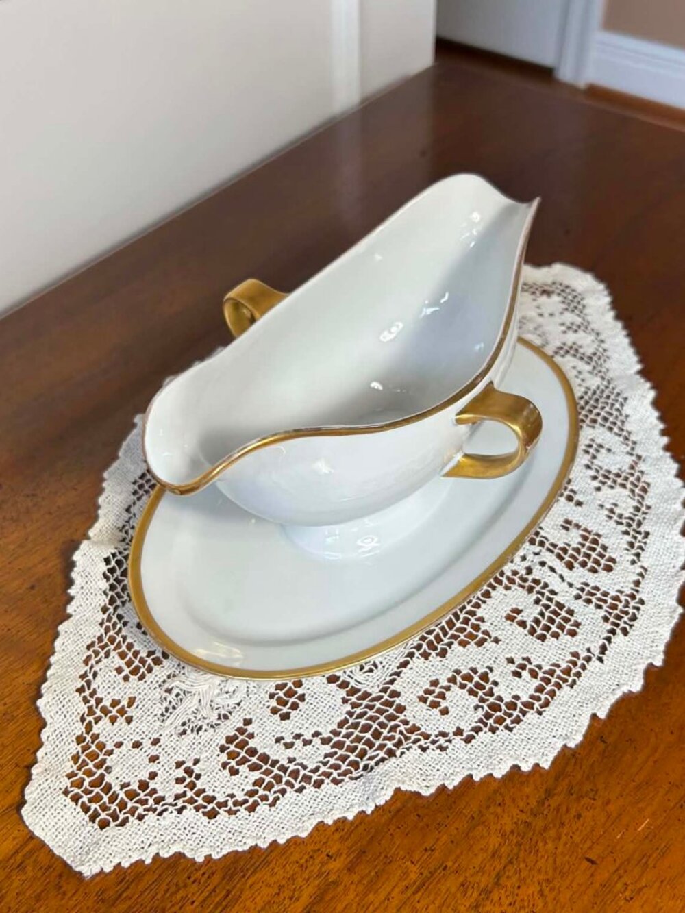 Paul Müller Selb Bavaria gold band porcelain gravy boat